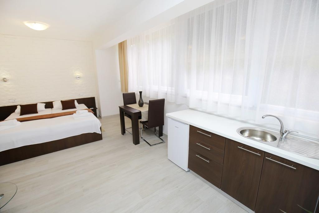 Deluxe Mkc Apartments Zadar Exterior photo